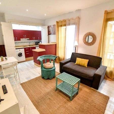 New! City Centre Apartment セビリア エクステリア 写真