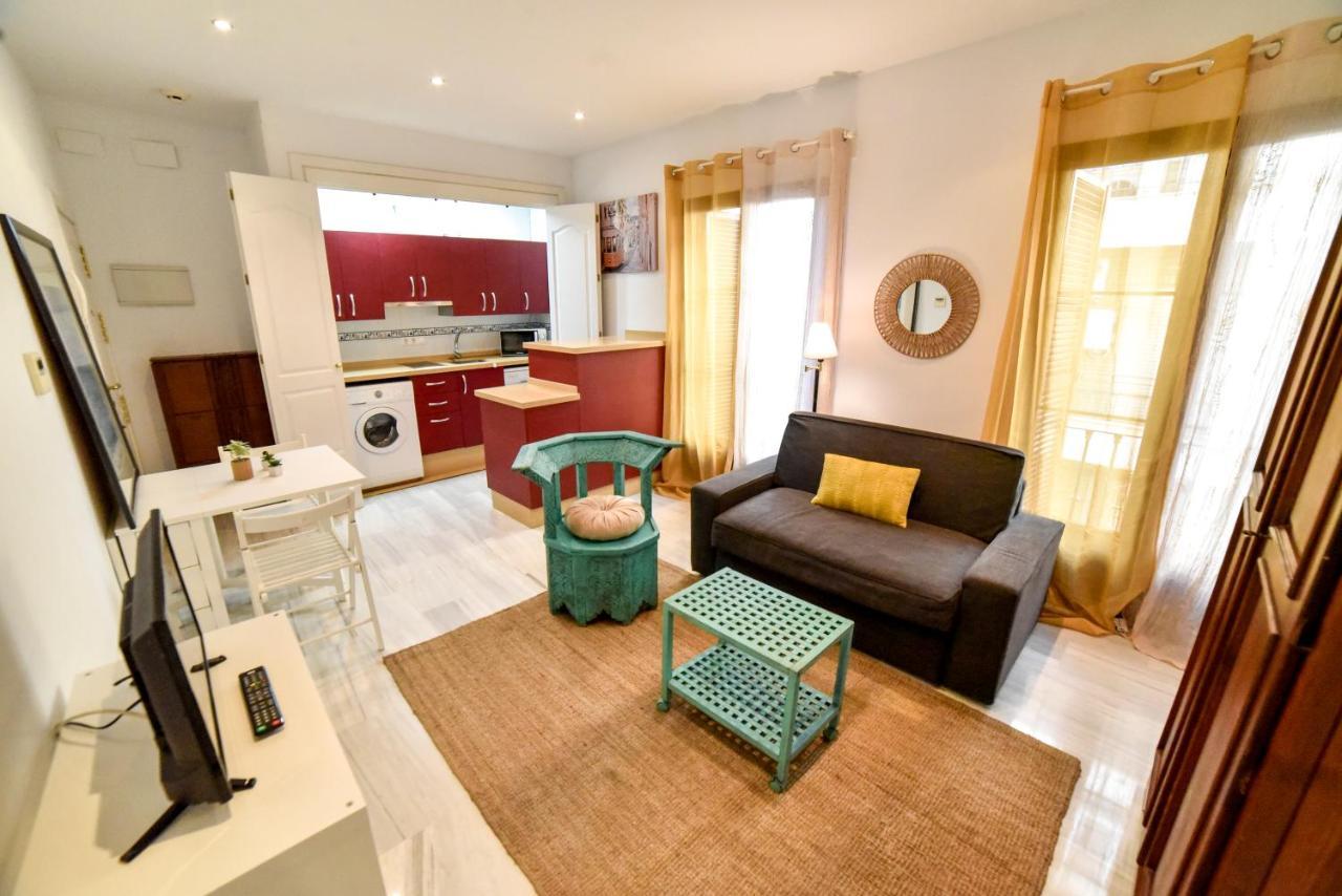 New! City Centre Apartment セビリア エクステリア 写真