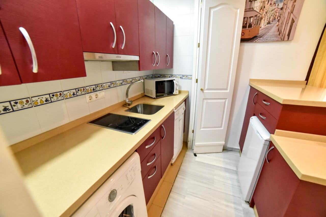 New! City Centre Apartment セビリア エクステリア 写真